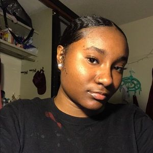 Meet your Posher, Caroline